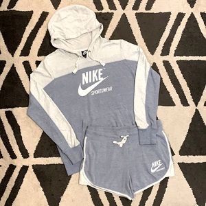 Nike Sportswear Gym Vintage Lt Blue Hoodie/Shorts